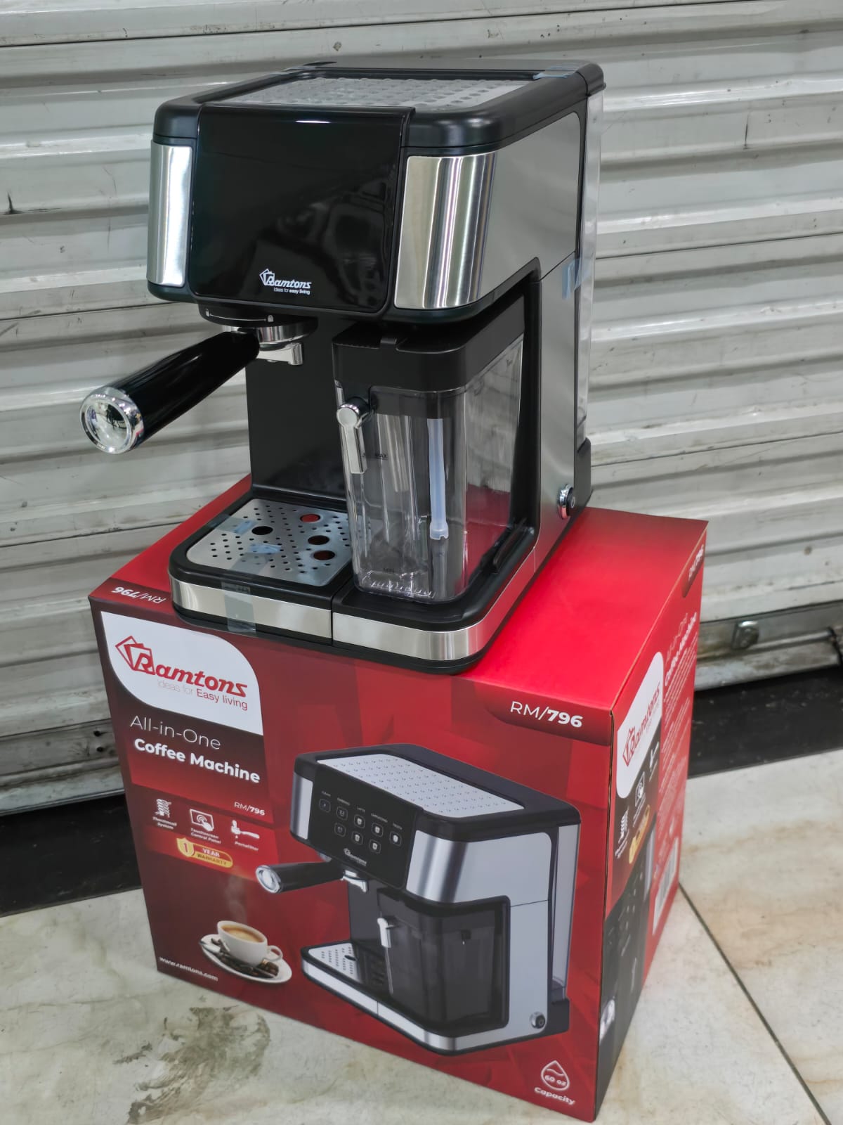Ramtons Coffee Maker Machine 20 Bar RM/796 with Milk Frother