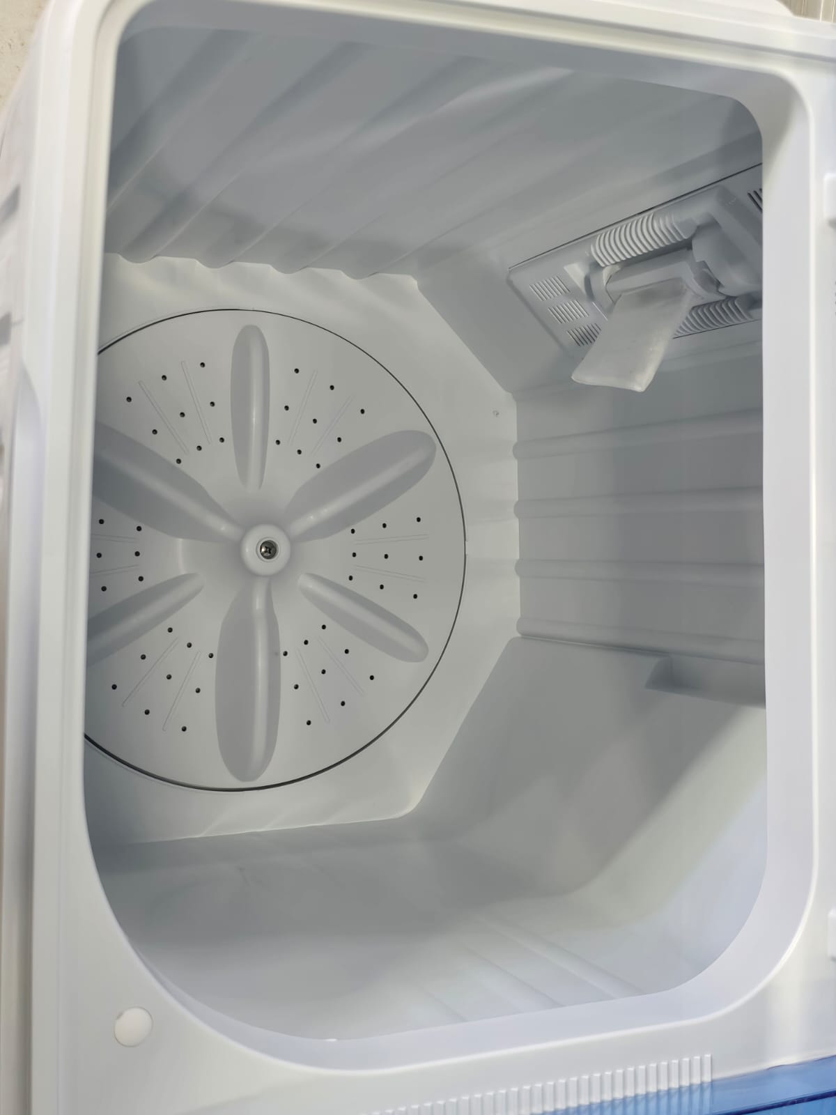 SmartPro 10kg Twin Tub Washing Machine Wash & Spin SWM-10TT