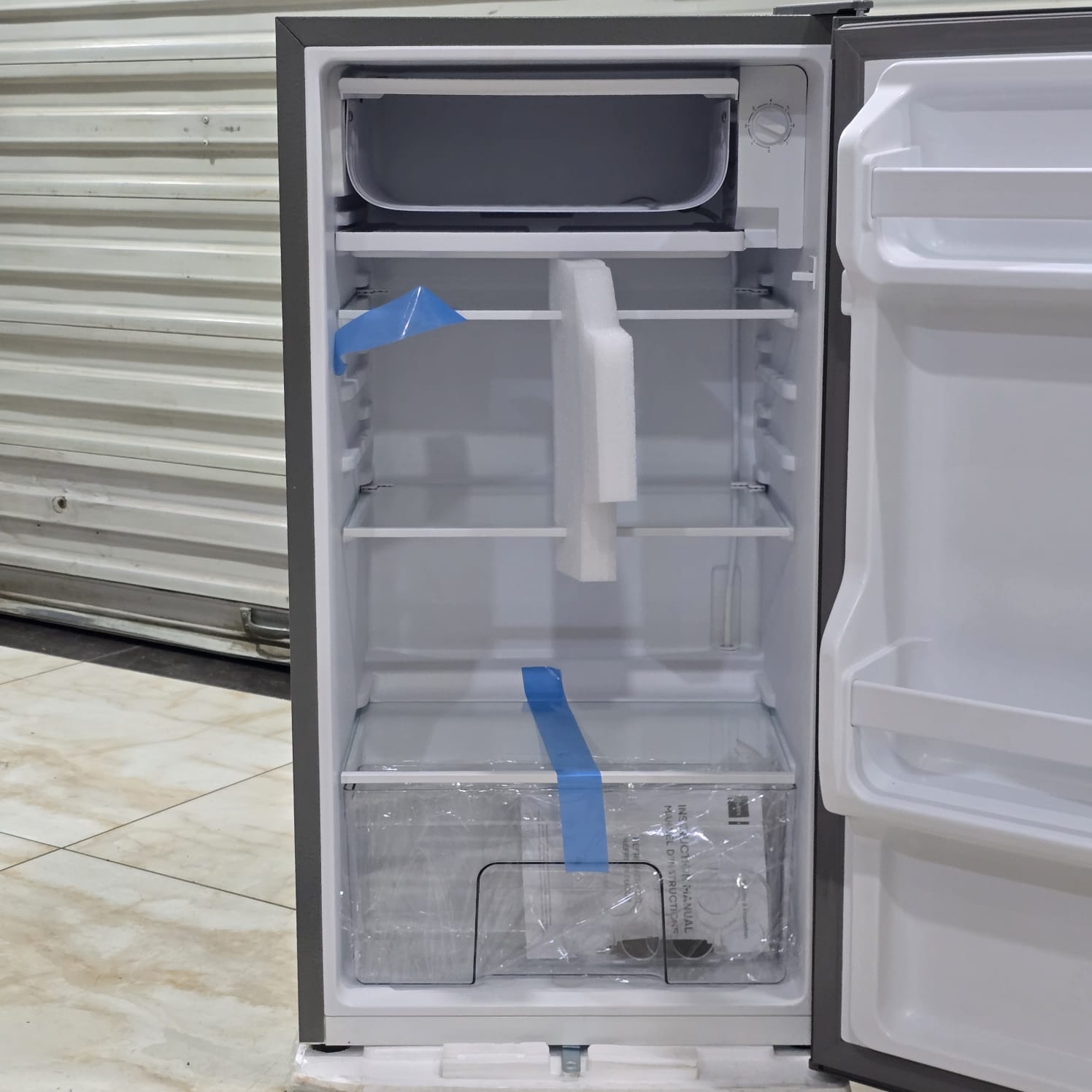 Syinix 90L Single Door Refrigerator FD115SDS – Dark Grey / Black