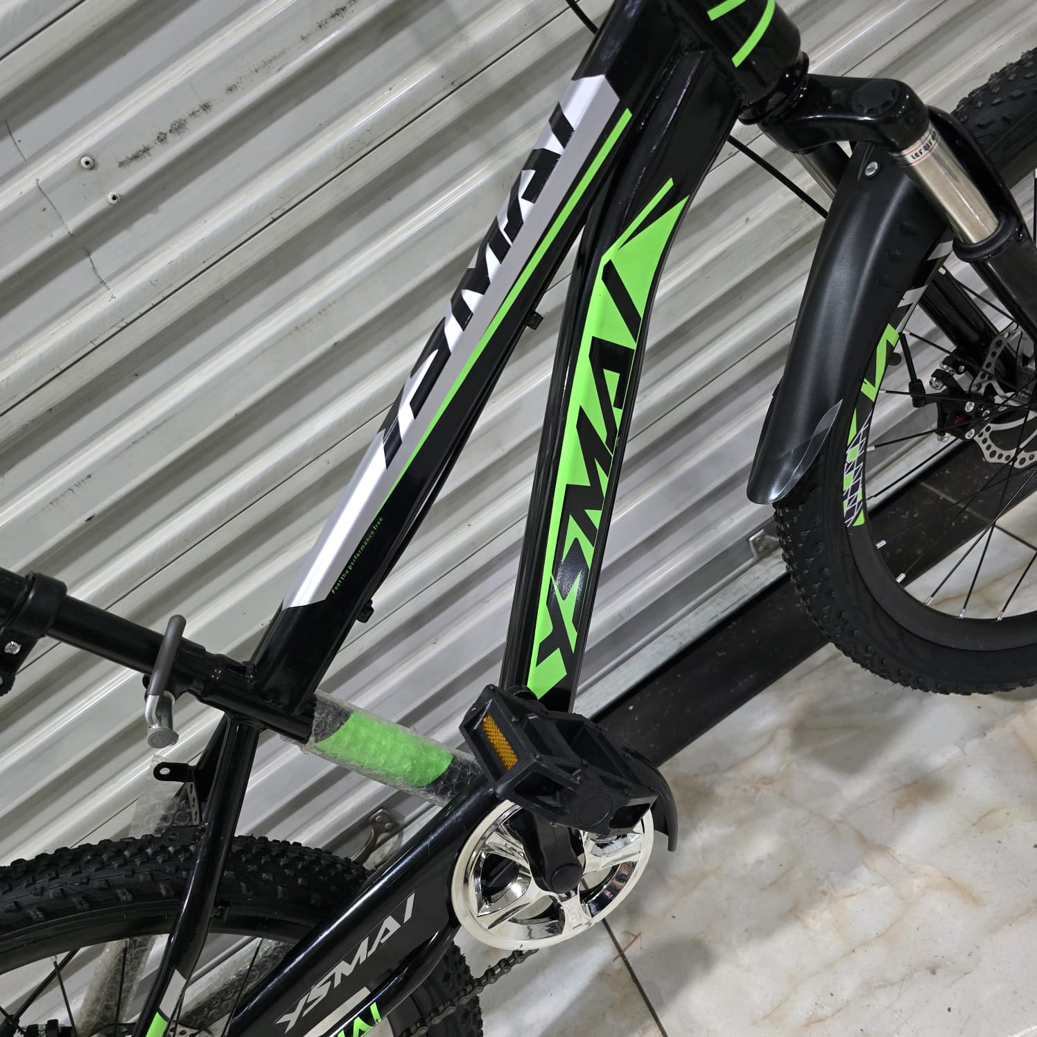 YSMAI 22-Inch Bicycle with Front Suspension & Disc Brakes – No Gears